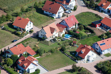 Au four à Freckenfeld dans le département Rhénanie-Palatinat, Allemagne d'en haut