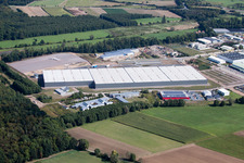 Vue oblique de Centre logistique de Zufall à le quartier Minderslachen in Kandel dans le département Rhénanie-Palatinat, Allemagne