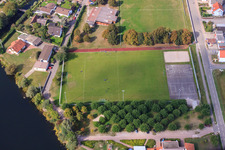 Vue aérienne de Terrains de sport à Leimersheim dans le département Rhénanie-Palatinat, Allemagne