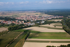 Photographie aérienne de Champs agricoles et surfaces utilisables à Hördt dans le département Rhénanie-Palatinat, Allemagne