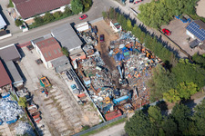 Vue aérienne de Parc à ferraille pour le recyclage du métal de S&M Recycling Linde à Hördt dans le département Rhénanie-Palatinat, Allemagne