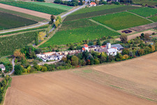 Vue aérienne de Bâtiment en ruine à la Farbfabrik à Flomborn dans le département Rhénanie-Palatinat, Allemagne