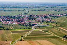 Vue oblique de Edesheim dans le département Rhénanie-Palatinat, Allemagne