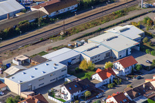 Vue aérienne de Maison et jardin Walz à le quartier Roxheim in Bobenheim-Roxheim dans le département Rhénanie-Palatinat, Allemagne