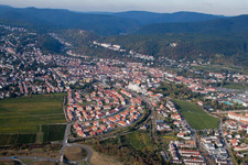 Vue aérienne de Bad Dürkheim dans le département Rhénanie-Palatinat, Allemagne