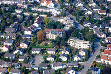 Vue aérienne de Schlößchen Hildenbrandseck B&B dans le quartier de Gimmeldingen à le quartier Königsbach in Neustadt an der Weinstraße dans le département Rhénanie-Palatinat, Allemagne
