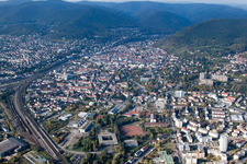 Neustadt an der Weinstraße dans le département Rhénanie-Palatinat, Allemagne depuis l'avion