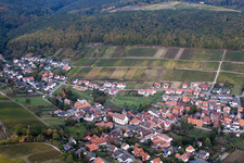 Quartier Pleisweiler in Pleisweiler-Oberhofen dans le département Rhénanie-Palatinat, Allemagne depuis l'avion