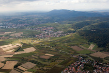 Quartier Rechtenbach in Schweigen-Rechtenbach dans le département Rhénanie-Palatinat, Allemagne vu d'un drone