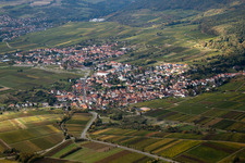 Vue aérienne de Quartier Rechtenbach in Schweigen-Rechtenbach dans le département Rhénanie-Palatinat, Allemagne