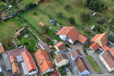 Rue Eichstr. à Minfeld dans le département Rhénanie-Palatinat, Allemagne d'en haut