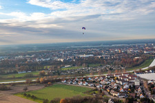 Vue aérienne de Au-dessus de la Murg à Rastatt dans le département Bade-Wurtemberg, Allemagne