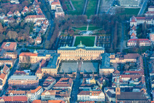 Residenzschloss Rastatt Palace sur Herrenstraße dans le quartier Rastatt-Innenstadt à Rastatt dans le département Bade-Wurtemberg, Allemagne d'en haut