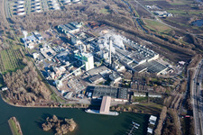 Vue aérienne de Site de l'usine de papier Stora Enso dans le district de Maxau à le quartier Knielingen in Karlsruhe dans le département Bade-Wurtemberg, Allemagne