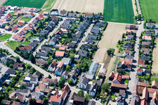 Anneau à le quartier Hayna in Herxheim bei Landau dans le département Rhénanie-Palatinat, Allemagne d'en haut