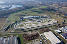 Vue aérienne de Piste d'essai des camions Daimler dans la zone industrielle de Wörth-Oberwald à Wörth am Rhein dans le département Rhénanie-Palatinat, Allemagne