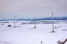 Vue d'oiseau de Éoliennes à Minfeld dans le département Rhénanie-Palatinat, Allemagne