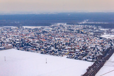 Vue aérienne de Du nord-ouest à Kandel dans le département Rhénanie-Palatinat, Allemagne