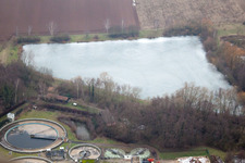 Vue oblique de Billigheim-Ingenheim dans le département Rhénanie-Palatinat, Allemagne