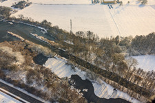 Vue aérienne de Vieux Rhin en hiver à Wörth am Rhein dans le département Rhénanie-Palatinat, Allemagne