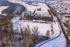 Vue aérienne de Terrain de sport à Neupotz dans le département Rhénanie-Palatinat, Allemagne