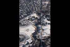 Verrouillage à le quartier Innenstadt-West in Karlsruhe dans le département Bade-Wurtemberg, Allemagne d'un drone