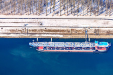 Vue oblique de Port pétrolier à le quartier Rheinhafen in Karlsruhe dans le département Bade-Wurtemberg, Allemagne