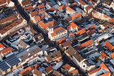Quartier Ingenheim in Billigheim-Ingenheim dans le département Rhénanie-Palatinat, Allemagne vu d'un drone