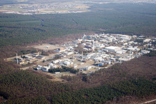 Vue aérienne de Centre de recherche du KIT à le quartier Leopoldshafen in Eggenstein-Leopoldshafen dans le département Bade-Wurtemberg, Allemagne