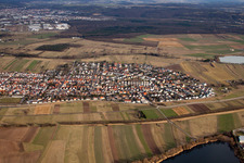 Vue d'oiseau de Quartier Neuthard in Karlsdorf-Neuthard dans le département Bade-Wurtemberg, Allemagne