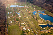Club de golf Landgut Dreihof à le quartier Dreihof in Essingen dans le département Rhénanie-Palatinat, Allemagne d'en haut