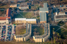 Vue aérienne de Complexe de bâtiments du centre d'entraînement de la Bundeswehr à le quartier Neuostheim in Mannheim dans le département Bade-Wurtemberg, Allemagne