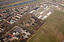 Photographie aérienne de Centre de formation de la Bundeswehr à le quartier Neuostheim in Mannheim dans le département Bade-Wurtemberg, Allemagne