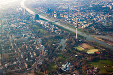 Vue aérienne de Luisenpark, tour de télécommunications à le quartier Oststadt in Mannheim dans le département Bade-Wurtemberg, Allemagne
