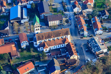 Vue aérienne de Église Saint-Sébastien à Ketsch dans le département Bade-Wurtemberg, Allemagne