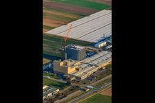 Vue aérienne de Zone industrielle d'Anhalter Straße avec Air-O-Tec GmbH et NewCoffee GmbH & Co. OHG à Ketsch dans le département Bade-Wurtemberg, Allemagne