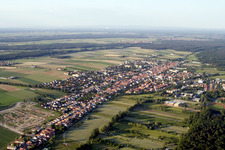 Du sud-ouest à Kandel dans le département Rhénanie-Palatinat, Allemagne depuis l'avion