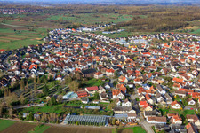 Vue aérienne de Église catholique Saint-André à Au am Rhein dans le département Bade-Wurtemberg, Allemagne
