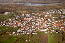 Vue d'oiseau de Quartier Illingen in Elchesheim-Illingen dans le département Bade-Wurtemberg, Allemagne