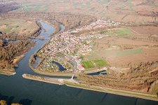Vue aérienne de Munchhausen dans le département Bas Rhin, France