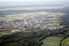Vue d'oiseau de Du sud-ouest à Kandel dans le département Rhénanie-Palatinat, Allemagne