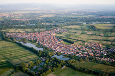 Vue oblique de Quartier Neuburg in Neuburg am Rhein dans le département Rhénanie-Palatinat, Allemagne