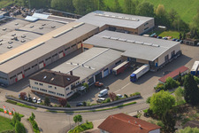 Vue aérienne de Entreprise de transport de marchandises Nuss dans la zone industrielle de Horst à le quartier Minderslachen in Kandel dans le département Rhénanie-Palatinat, Allemagne