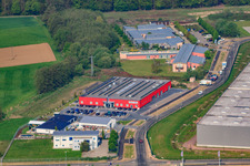 Photographie aérienne de Bienwald-Fitnessworld dans la zone industrielle de Horst à le quartier Minderslachen in Kandel dans le département Rhénanie-Palatinat, Allemagne