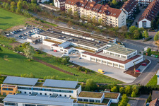 Vue aérienne de Locaux de l'usine de la boulangerie-confiserie Richard Nussbaumer Waldbronn-Reichenbach à le quartier Reichenbach in Waldbronn dans le département Bade-Wurtemberg, Allemagne