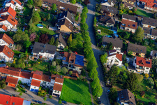 Vue aérienne de Rue Ruländer à le quartier Stupferich in Karlsruhe dans le département Bade-Wurtemberg, Allemagne