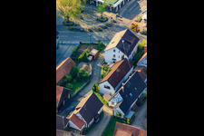 Kleinsteinbacher Straße à le quartier Stupferich in Karlsruhe dans le département Bade-Wurtemberg, Allemagne vue du ciel
