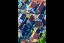 Enregistrement par drone de Kleinsteinbacher Straße à le quartier Stupferich in Karlsruhe dans le département Bade-Wurtemberg, Allemagne