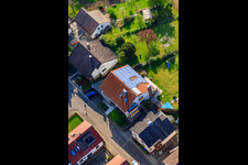 Enzianstr à le quartier Stupferich in Karlsruhe dans le département Bade-Wurtemberg, Allemagne d'un drone