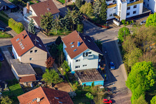 Enregistrement par drone de Gänsbergstr à le quartier Stupferich in Karlsruhe dans le département Bade-Wurtemberg, Allemagne